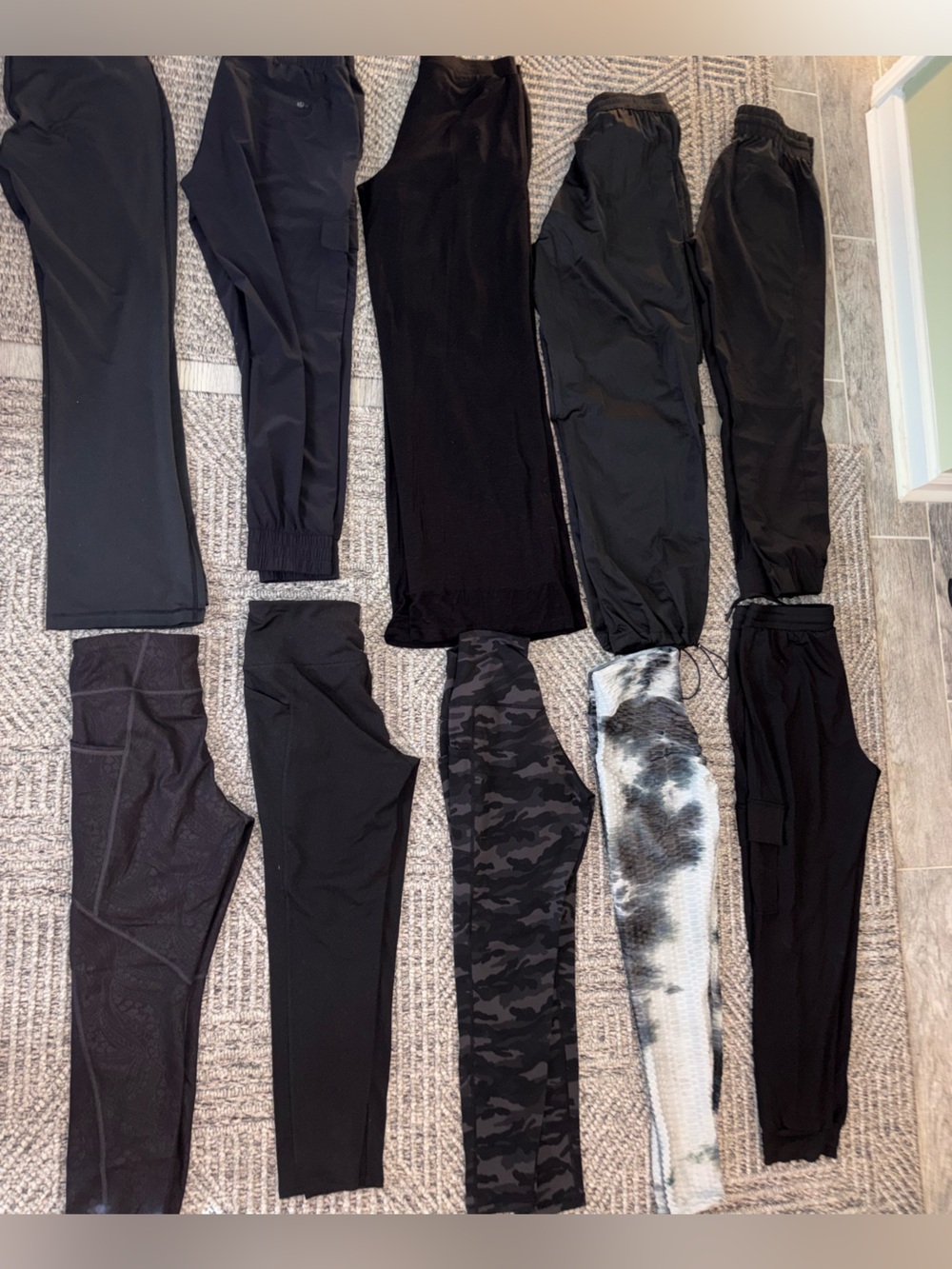 Lot of 10 Sz MEDIUM women’s  Activewear Exercise Pants Joggers Yoga Bottoms